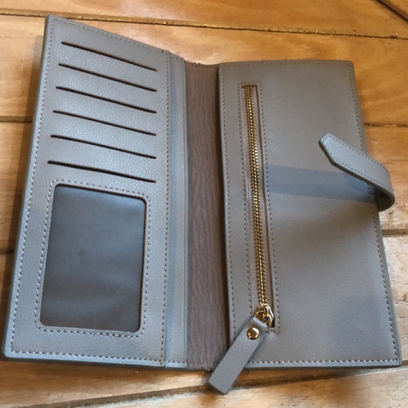 NWT grey leather wallet - Picture 5 of 11